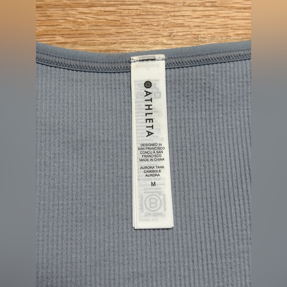 ATHLETA powder blue rubbed deep V neck tank top size Medium - Picture 3 of 3